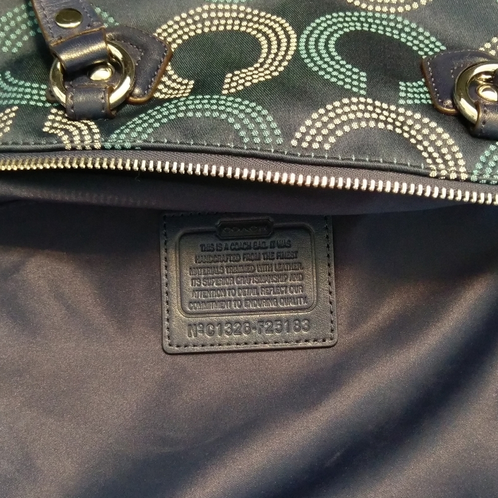 COACH ASHLEY DOTTED OP ART NORTH/SOUTH SAT… - Picture 7 of 8